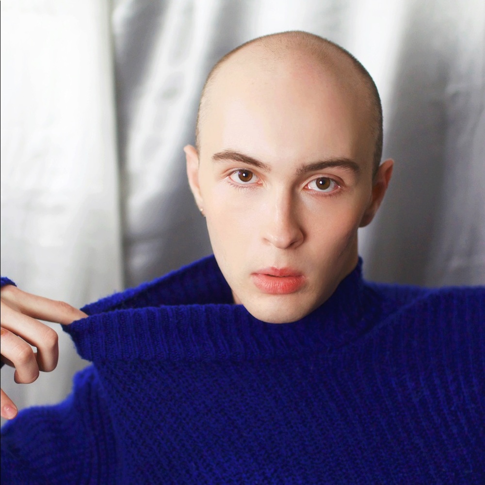 Meet your Posher, Levi